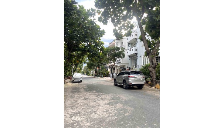 Ngộp Giảm sốc 1.6 tỷ Bán Đất Thổ Cư Đẹp 114m2_6*19 Chỉ 13.9 tỷ  Mặt Tiền Vip Bên Sông Hiệp Bình Chánh Thủ Đức.